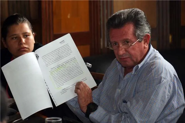 Germán López Brun presenta solicitud para ingresar al IEE