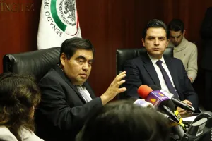A finales de año arrancará precampaña Barbosa