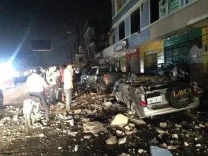 Se eleva a 233 los muertos en Ecuador por terremoto