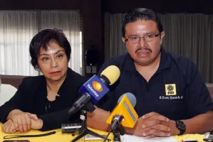 Advierte Cotoñeto que Barbosa buscará gubernatura por vía independiente en 2018