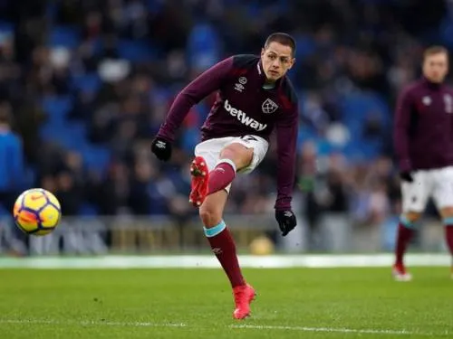 “Chicharito” se compromete a salvar al West Ham del descenso