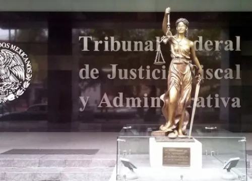 Pese a su elevada pensión, el exmagistrado López Rubí litiga y presiona a jueces