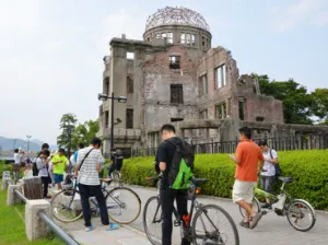 Jugadores de ‘Pokémon Go’ invaden monumentos en Hiroshima