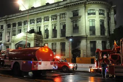 Corto circuito provoca incendio en el Palacio de Bellas Artes