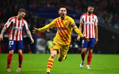 Con tanto de Messi, el Barcelona deja en la lona al Atlético y es líder en España