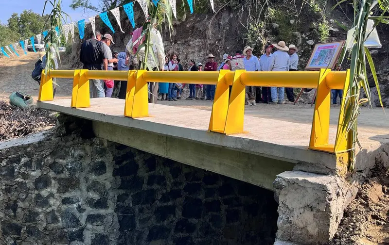 Gobierno de Ariadna Ayala contribuye a mejorar la movilidad en caminos rurales