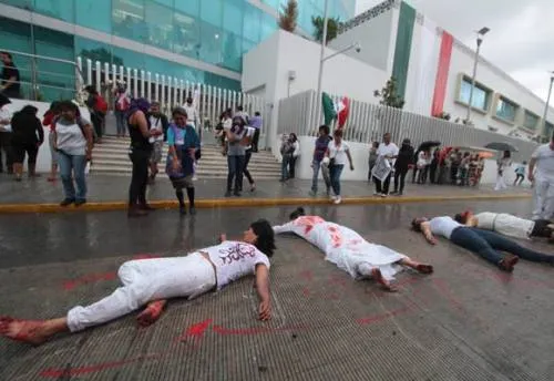 Urge Miguel Barbosa Huerta a declarar alerta de género en Puebla