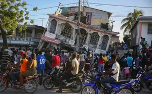 Van 304 muertos por terremoto de 7.2 en Haití