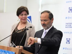 Madero busca hacer las paces con senadores