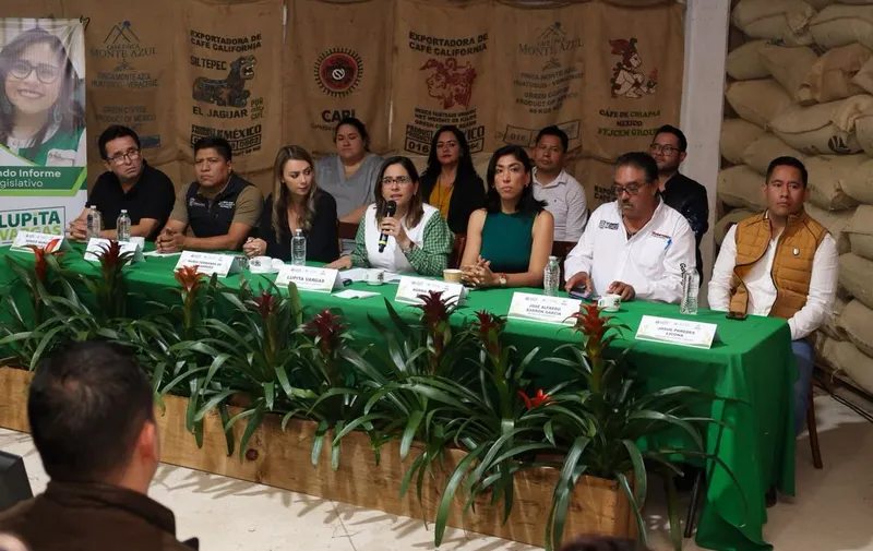 Presenta la diputada Guadalupe Vargas su Segundo Informe de Actividades