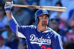 Adrián González, bombardero que encabeza “armada mexicana” en la MLB