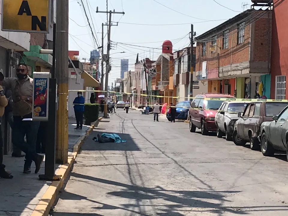 Muere hombre en calles de Santiago Momoxpan