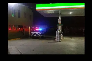 Comando armado roba 10 mil pesos de una gasolinera en Hueytamalco
