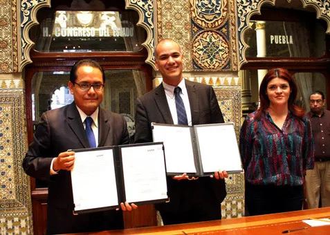 Firma Congreso convenio con la Universidad del Valle de México