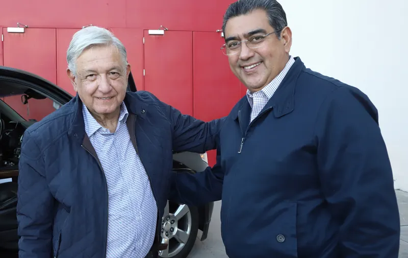 Sergio Salomón Céspedes y Andrés Manuel López Obrador