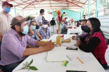 Tras petición en “Martes Ciudadano”, SDR apoyará a floricultores en Sierra Nororiental