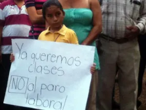Maestros dejan sin clases a más de 500 mil estudiantes en Tabasco