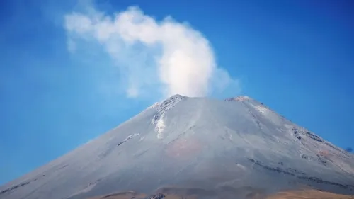 Registra el Popocatépetl 51 exhalaciones de baja intensidad