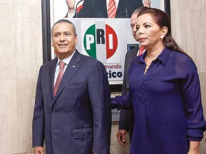 Beltrones deja la dirigencia del PRI; está en juego el proyecto de nación, dijo