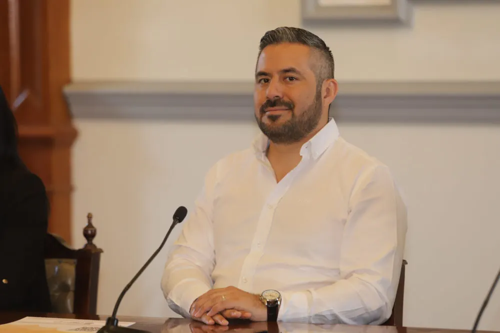 Adán Domínguez