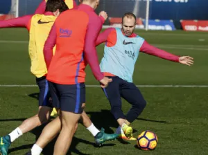 Iniesta regresa a prácticas con Barcelona