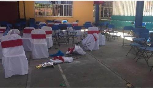 Cuatro muertos, saldo de balacera en plena graduación, en Acatlán de Osorio