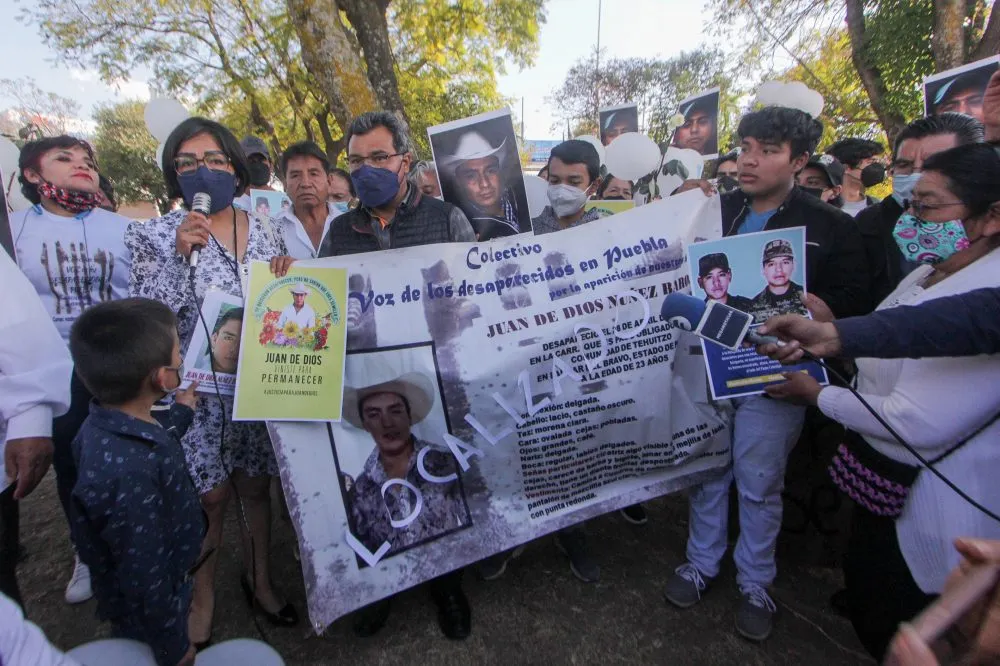 Entrega la FGE cuerpos de tres hombres desaparecidos en Puebla