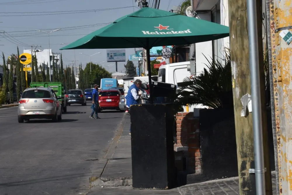 Pueden regularse los valet parking en Puebla, advierte el gobierno estatal