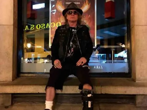 Axl Rose estalla contra Trump tras culpar a medios por las protestas