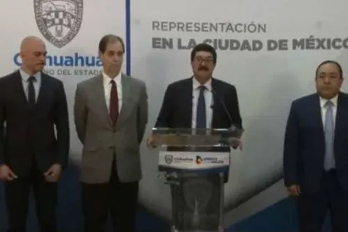 Javier Corral anuncia cinco nuevas órdenes de aprehensión contra César Duarte
