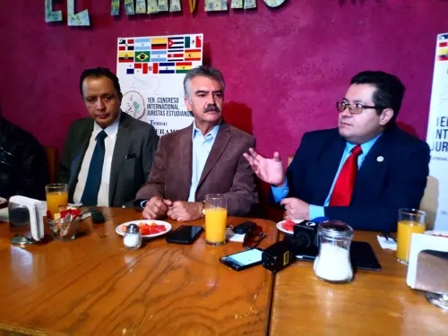 Profesionistas en Derecho exigen un gabinete de paridad en Puebla