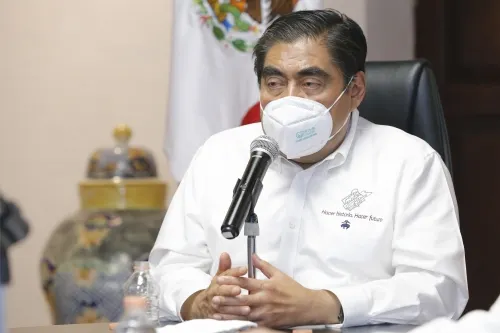 Político-rector de la UDLAP es uno más de la granja de los “conejos”: Barbosa