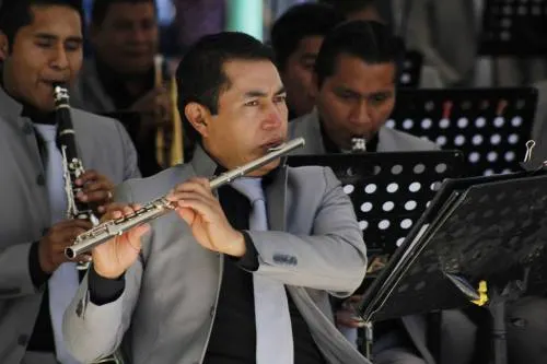 Gobierno municipal amplía oferta cultural con la carpa del zócalo