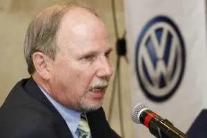 Suma VW mil 900 vehículos día producidos en Puebla