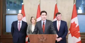 Trudeau impone aranceles del 25% a productos de EE.UU. en respuesta a Trump