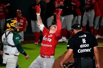 Diablos Rojos del México vence a domicilio a Pericos de Puebla y pone la serie 3-0 a su favor