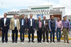 Inaugura rector BUAP Complejo Universitario de la Salud en Teziutlán