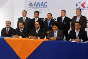 Alcalde de Cuetzalan protesta como coordinador estatal de la Anac