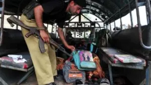 Accidente carretero en Pakistán mata a 19 niños