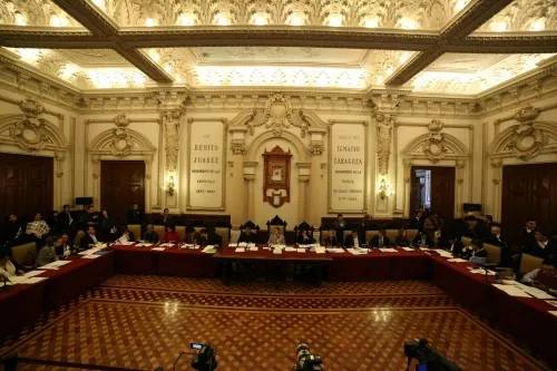 Cabildo aprueba emitir convocatoria simple para servicio de grúas
