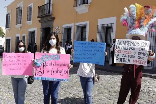 Julio Glockner, ya Sólo un Membrete en Cultura