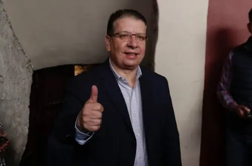 Doger pide a INE investigar rebase de tope de gastos de campaña