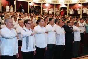 RMV asistió al primer informe de su homólogo de Colima Ignacio Peralta