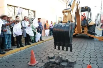 Ariadna Ayala inicia la rehabilitación integral de la calle 5 Norte en Atlixco