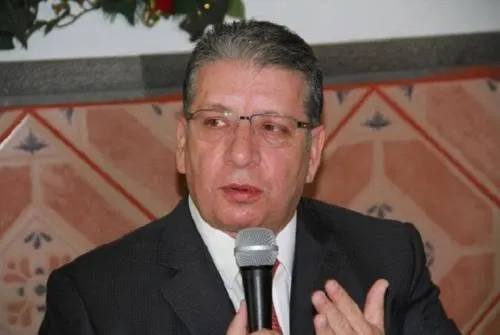 Santiago Bárcena busca subirse a la candidatura del PRI en la capital