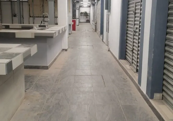 Tras reconstrucción del mercado de San Martín Texmelucan, regresan 300 comerciantes a ocupar sus lugares