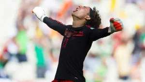 Guillermo Ochoa cada vez más cerca del Málaga