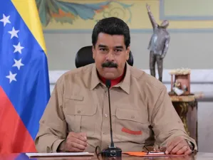 ‘Prorrogo la vigencia del billete de 100 bolívares’: Maduro