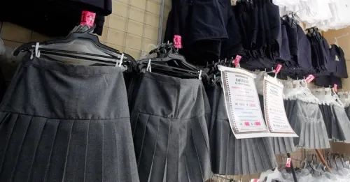 Exoficial Mayor de la SEP detenido por peculado, le detectaron sobrecosto de uniformes escolares