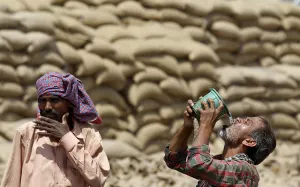 Mueren más de 160 personas en India por ola de calor